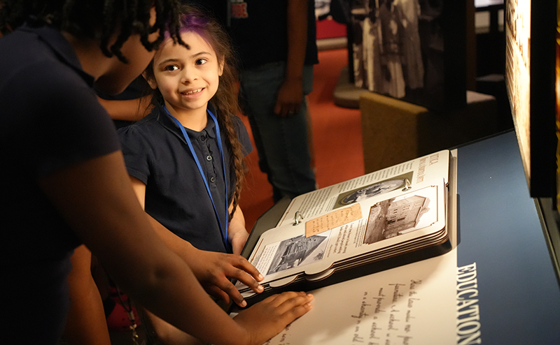 Students on tour at the Two Mississippi Museums